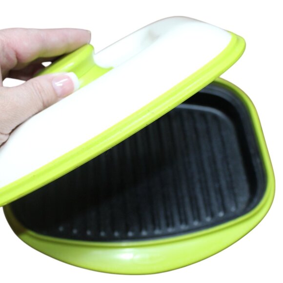 Range Mate Other - Vintage Microwave Grill RANGE MATE Multi-Cooker Nonstick Lime Green + book NEW
